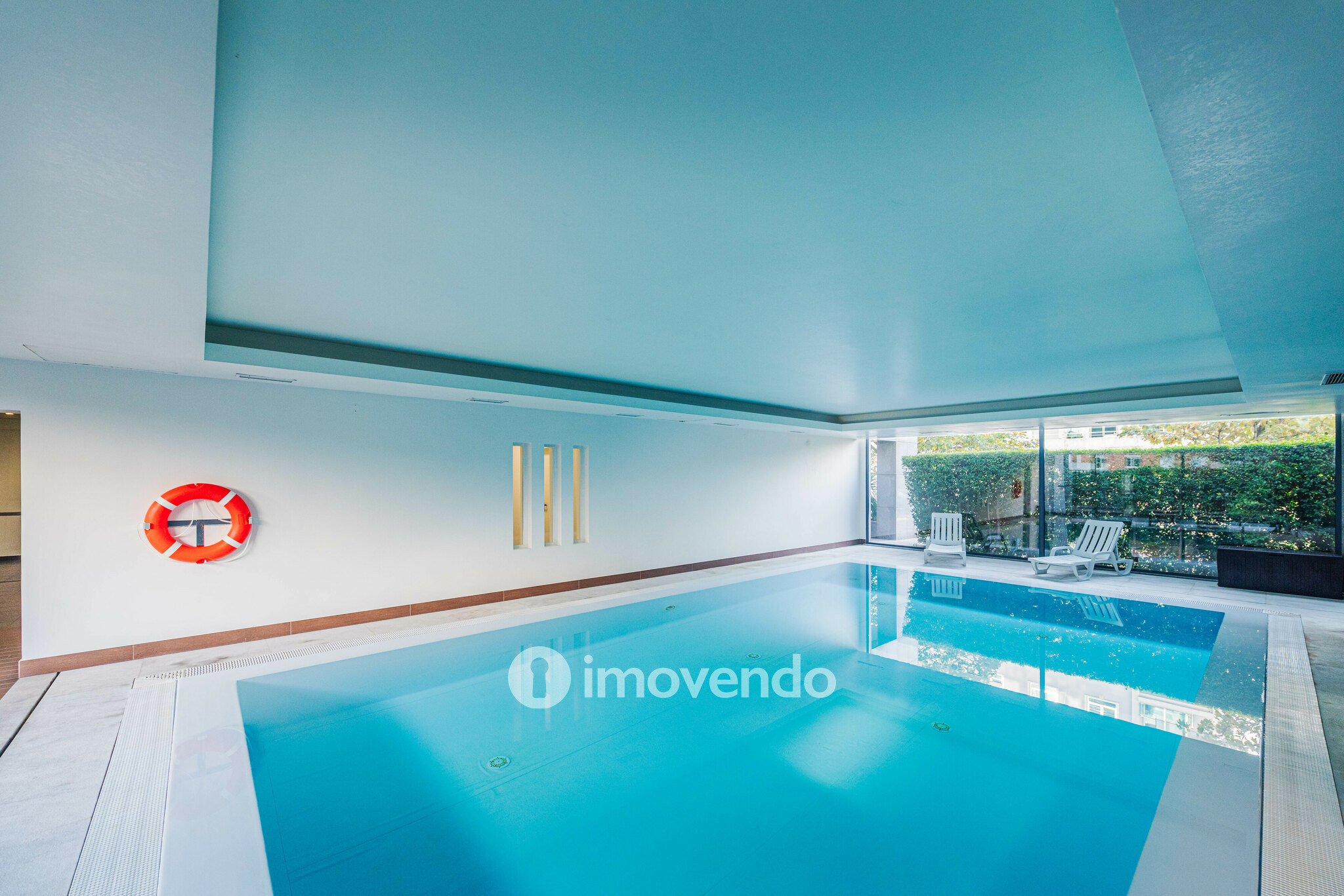 Apartamento T1 com estacionamento, em condomínio com piscina, Lisboa