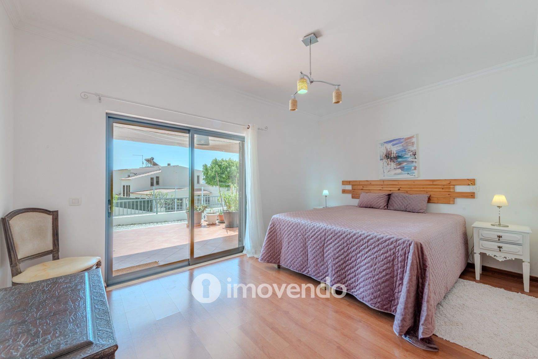 Apartamento T4 em condomínio com piscina, em Quelfes, Olhão