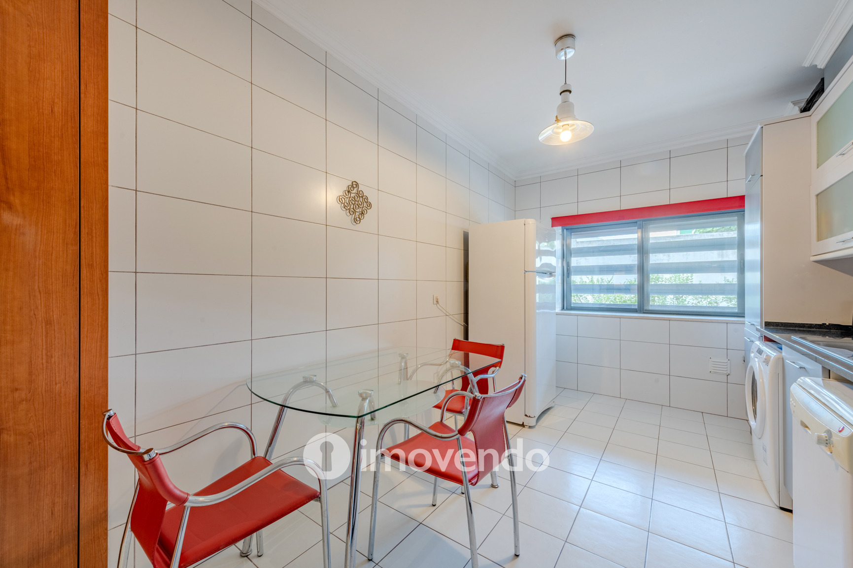 Apartamento T4 em condomínio com piscina, em Quelfes, Olhão