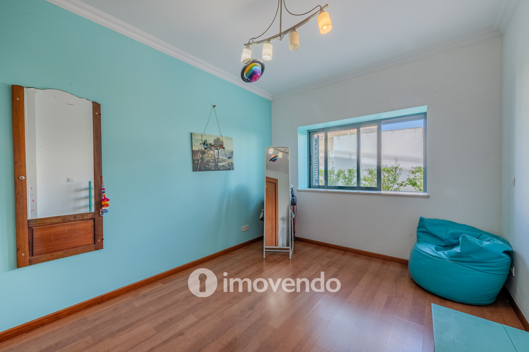 Apartamento T4 em condomínio com piscina, em Quelfes, Olhão