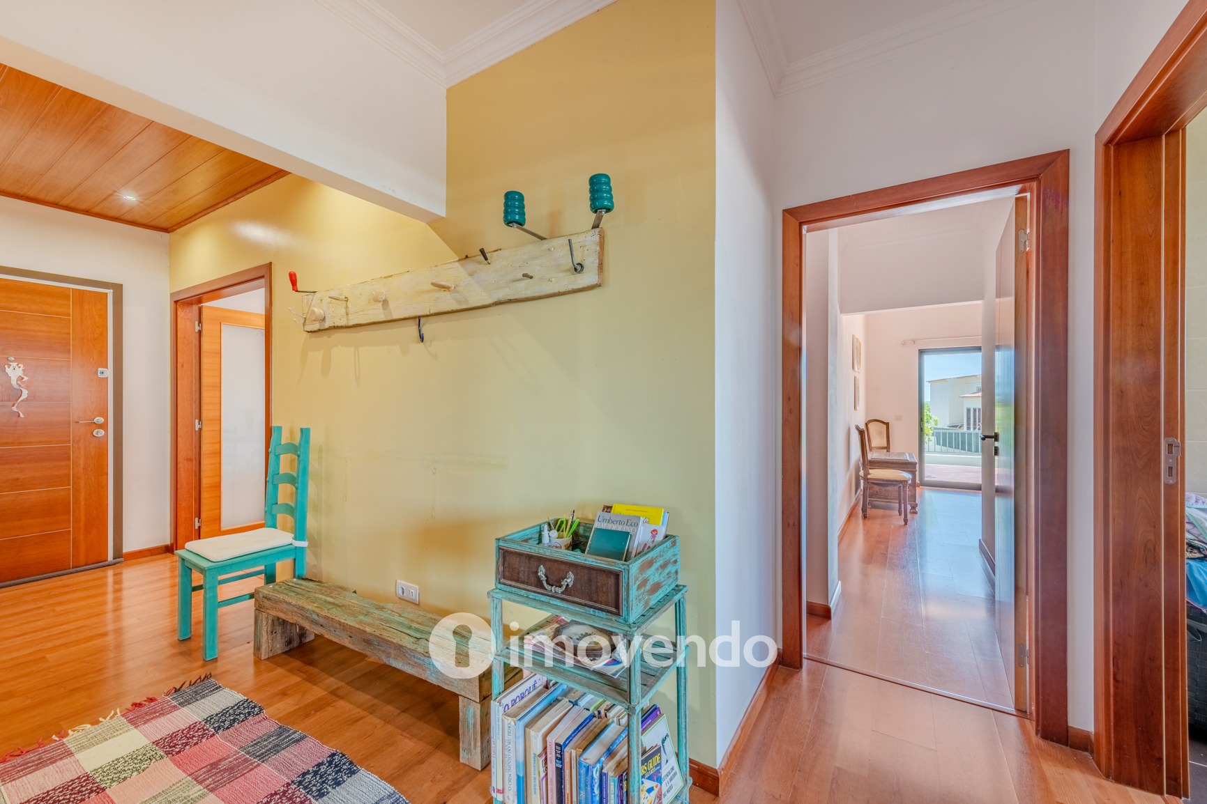 Apartamento T4 em condomínio com piscina, em Quelfes, Olhão