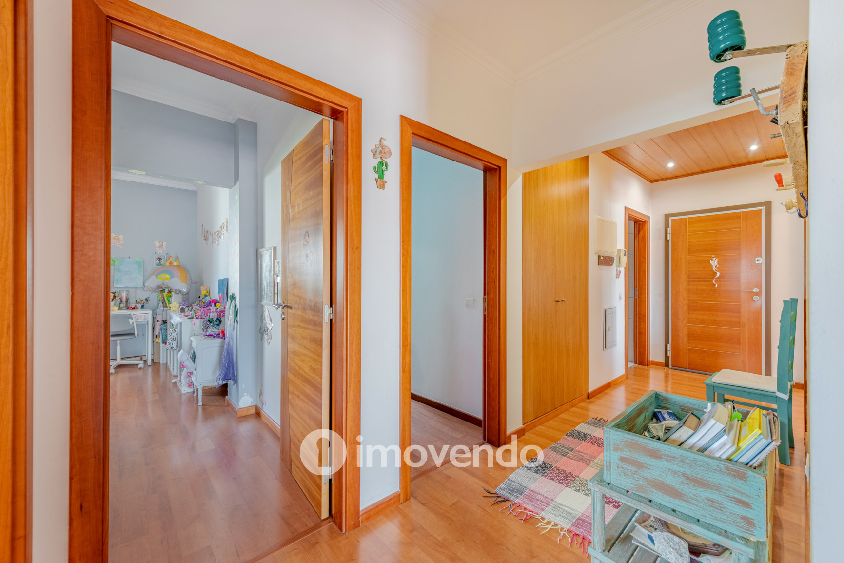 Apartamento T4 em condomínio com piscina, em Quelfes, Olhão