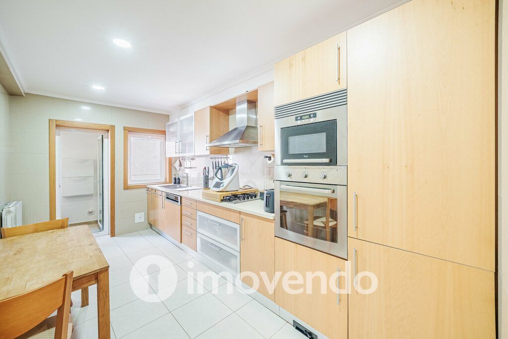Apartamento T2 em Amadora, Amadora com 101 m<sup>2</sup> por 505.000