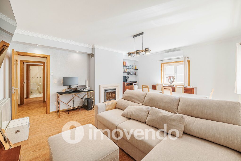 Apartamento T2 em Amadora, Amadora com 101 m<sup>2</sup> por 485.000