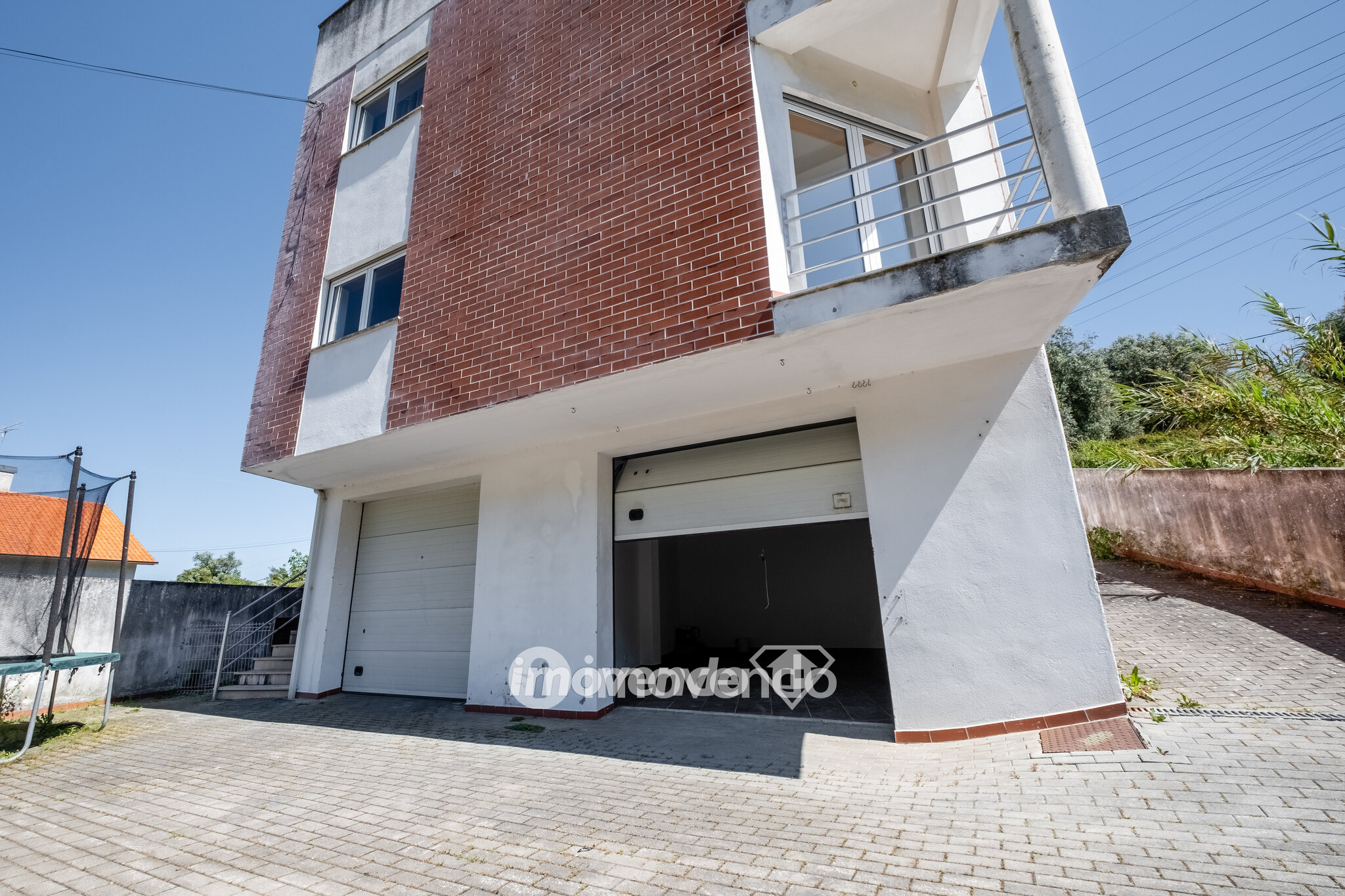 Apartamento T3, com garagem e cozinha equipada, em Coimbra