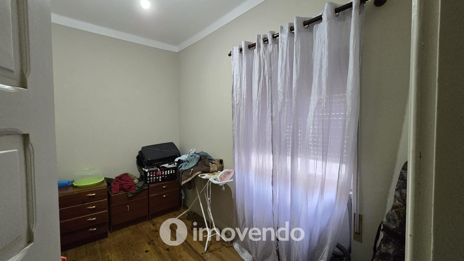 Prédio urbano, com três T4 e garagem, em Asseiceira, Tomar