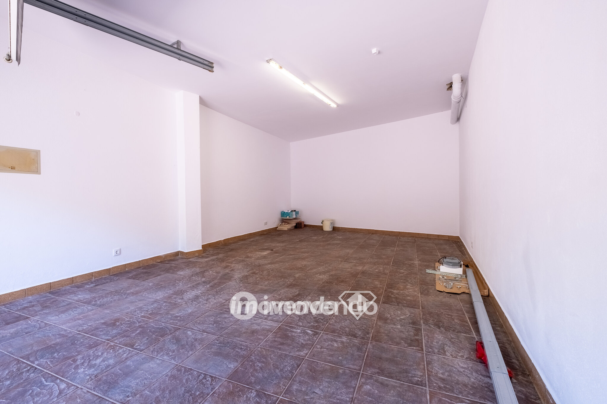 Apartamento T3, com garagem e cozinha equipada, em Coimbra