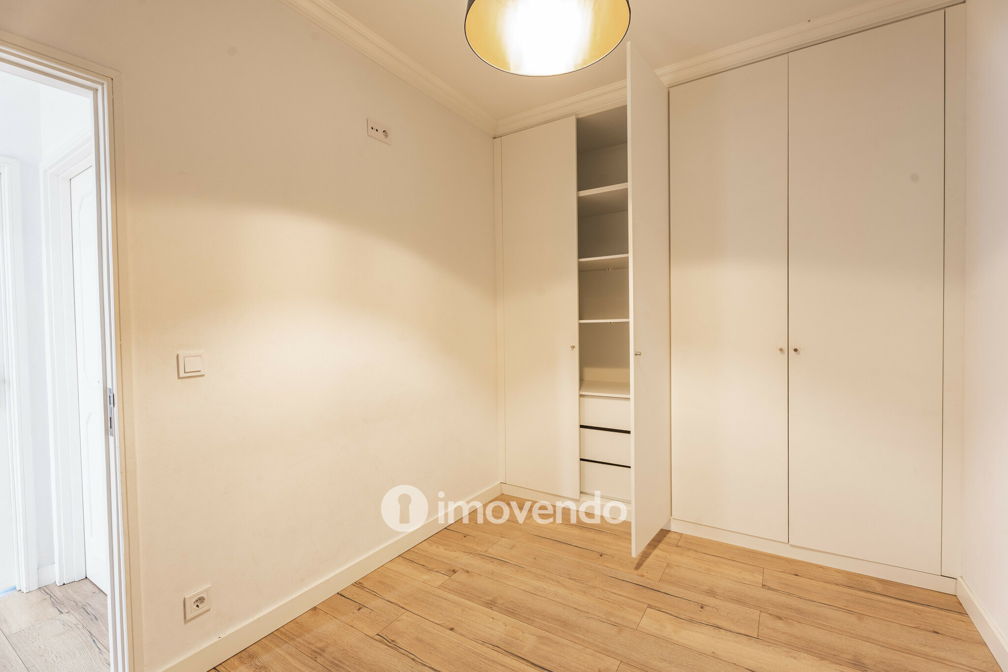 Apartamento T2+2 remodelado, próximo da praia, em Matosinhos