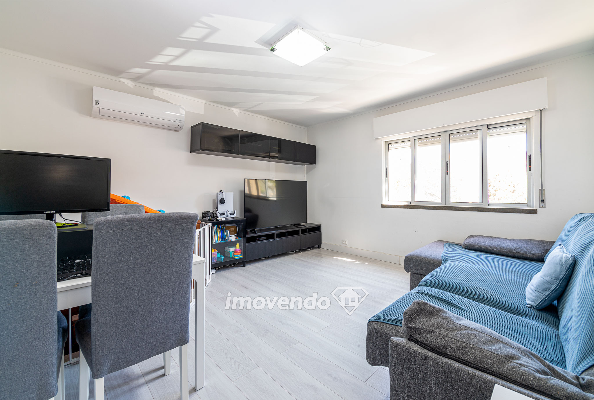 Apartamento T3 Duplex, com arrecadação, em Paço de Arcos