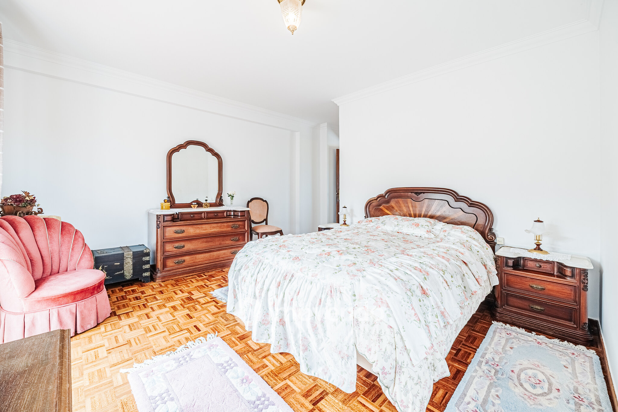 Quinta isolada T3+1 com áreas amplas e terreno de 2022m², em Colares