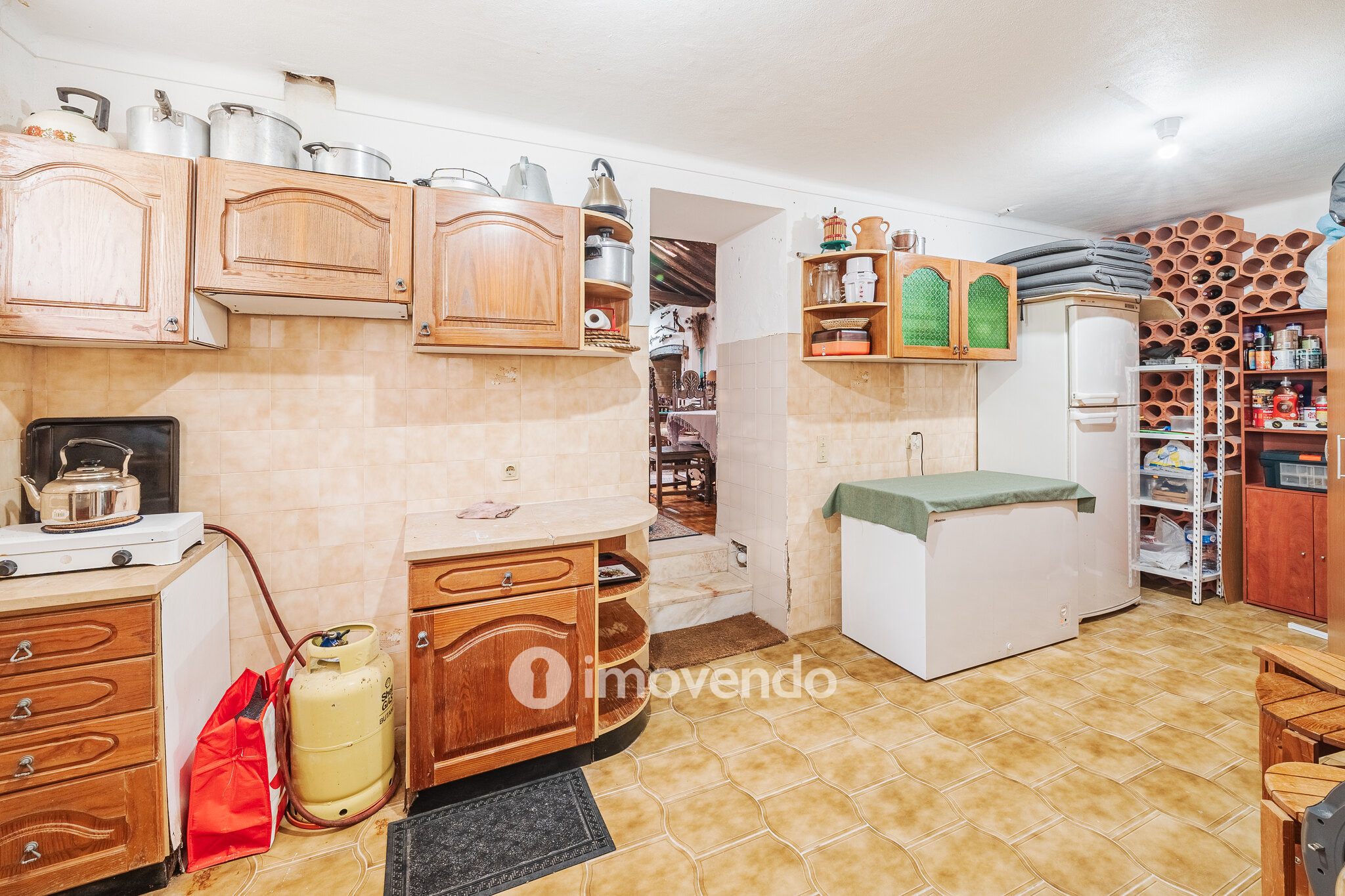 Quinta isolada T3+1 com áreas amplas e terreno de 2022m², em Colares