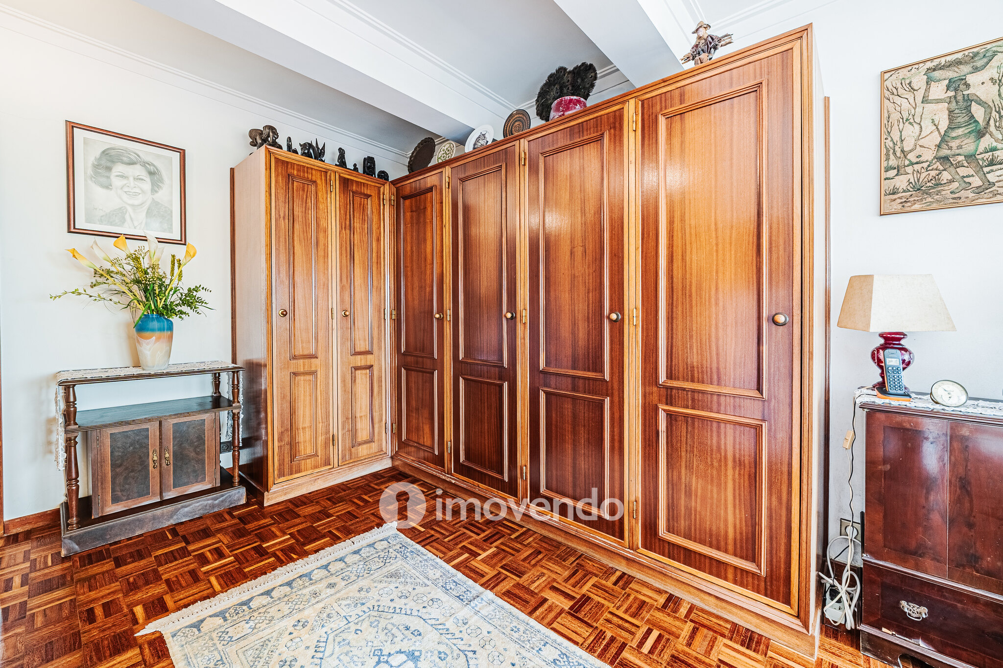 Quinta isolada T3+1 com áreas amplas e terreno de 2022m², em Colares