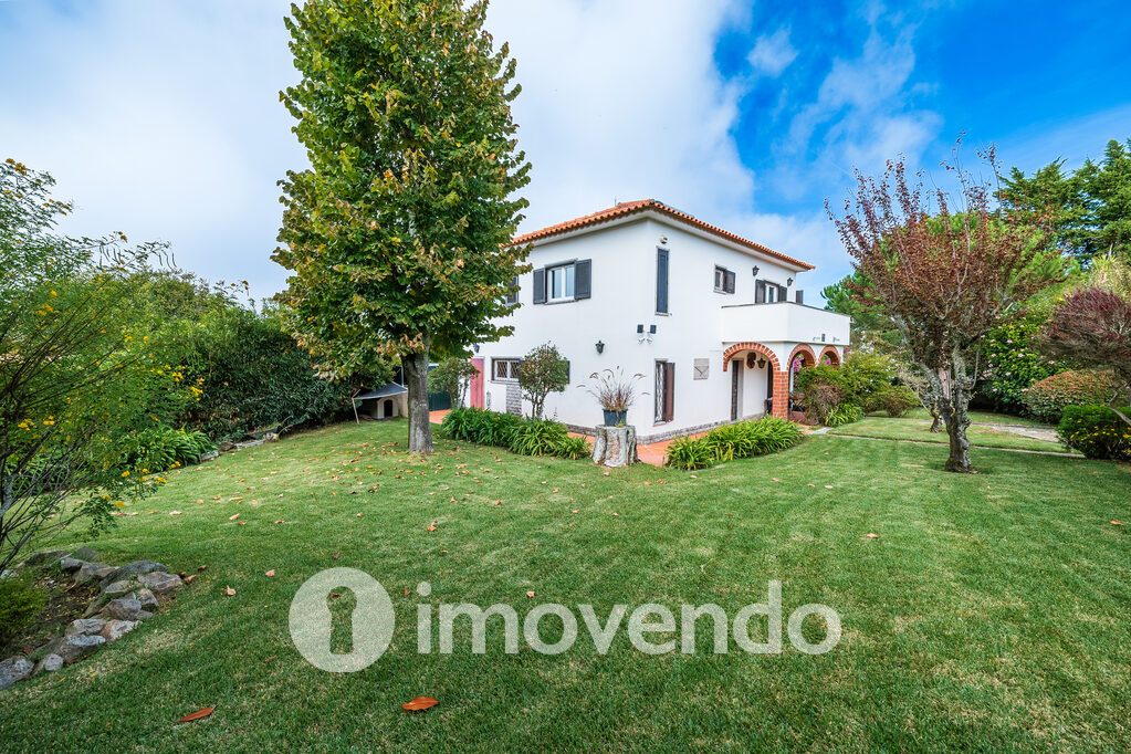 Moradia T3 em Casas Novas, Colares com 2.022 m<sup>2</sup> por 1.250.000