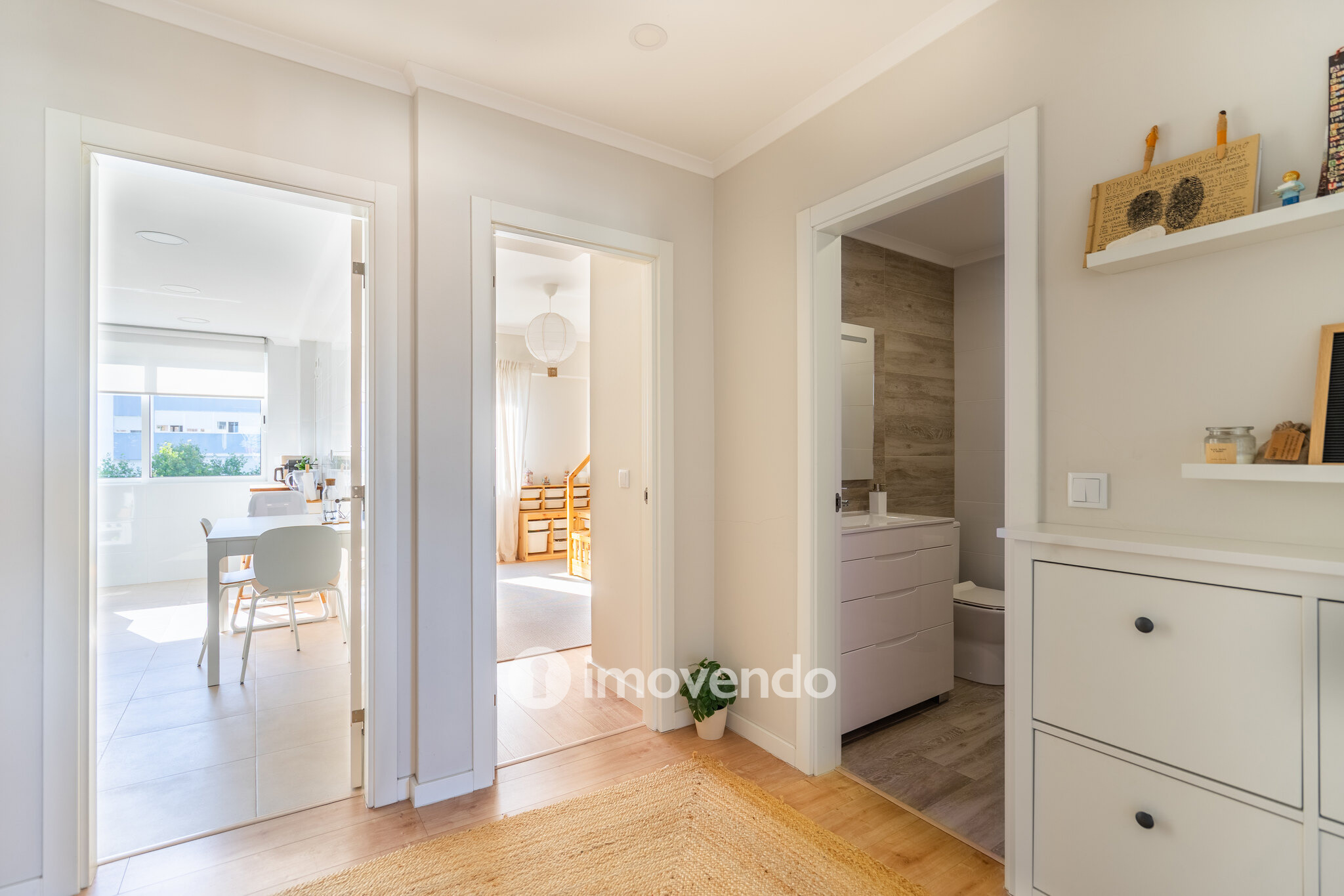 Apartamento T2, totalmente renovado e com áreas amplas, em Benfica