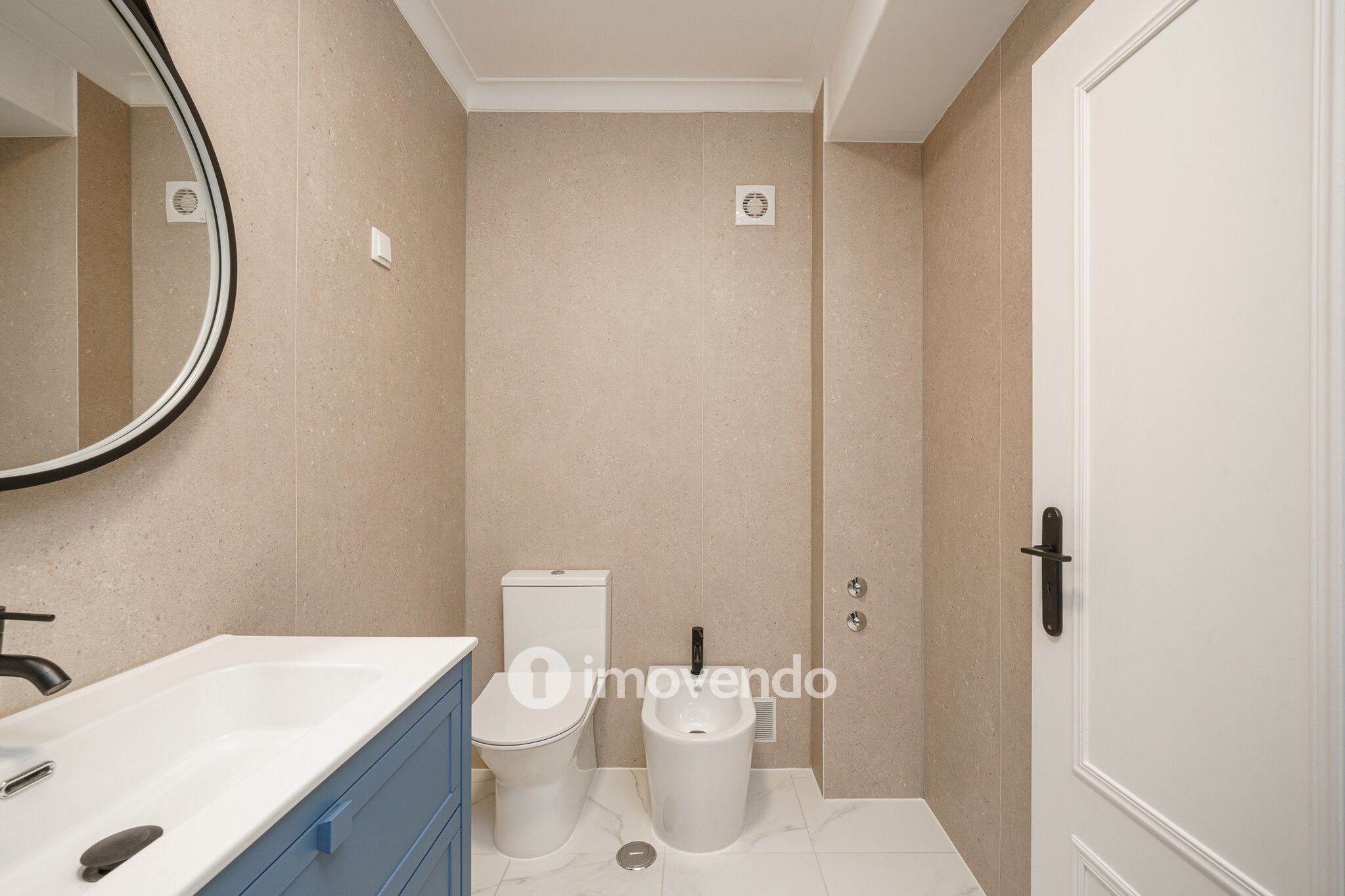 Apartamento T3 totalmente renovado, no centro de Alcochete