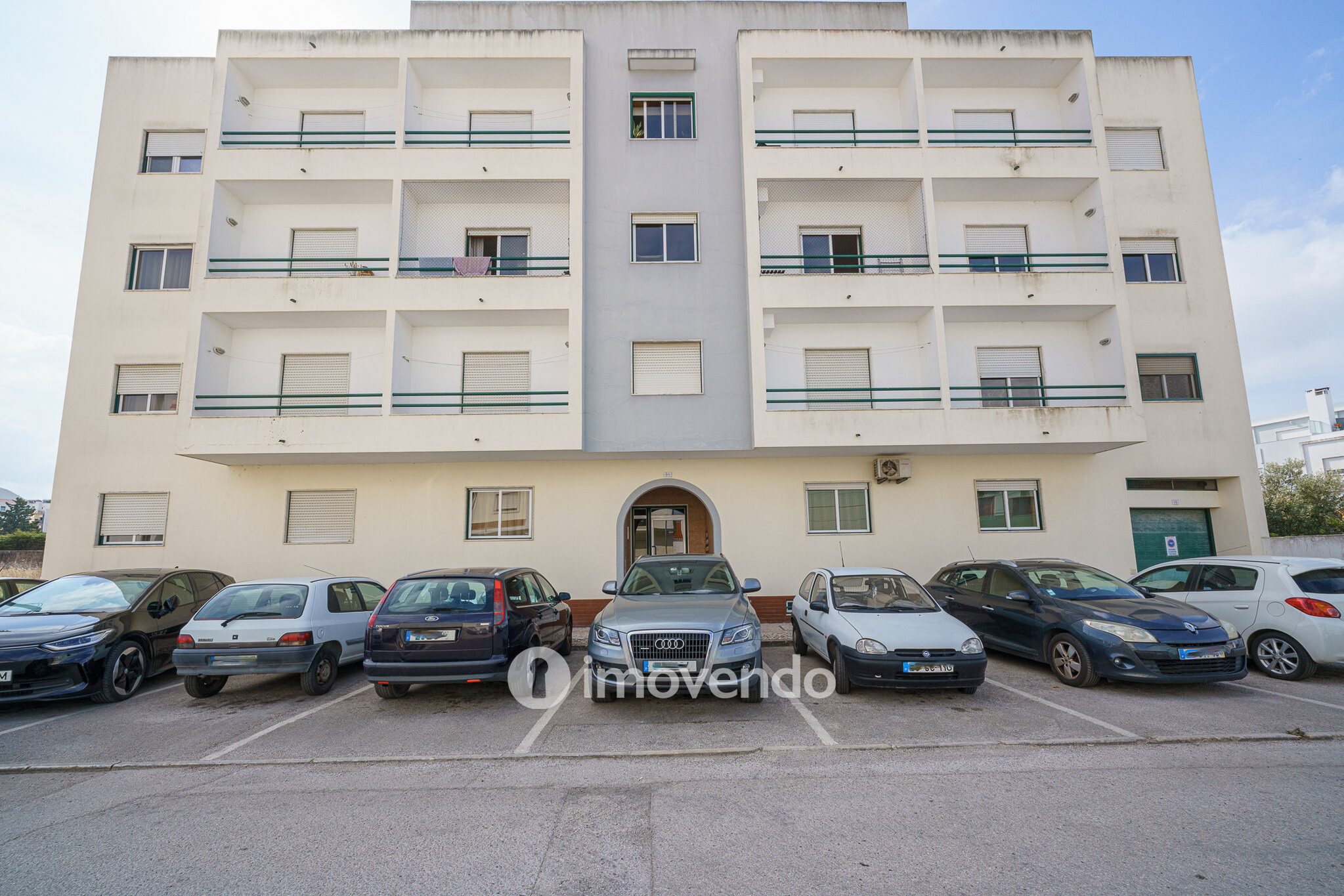 Apartamento T3 totalmente renovado, no centro de Alcochete