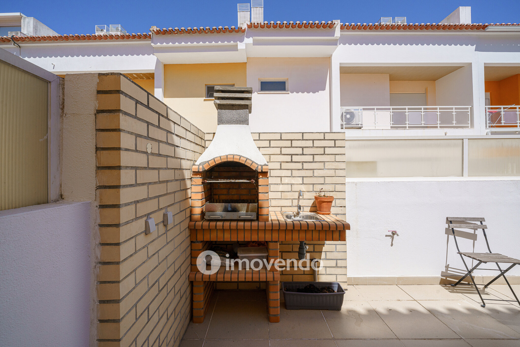 Moradia T3+1, com garagem e áreas amplas, em Alcochete