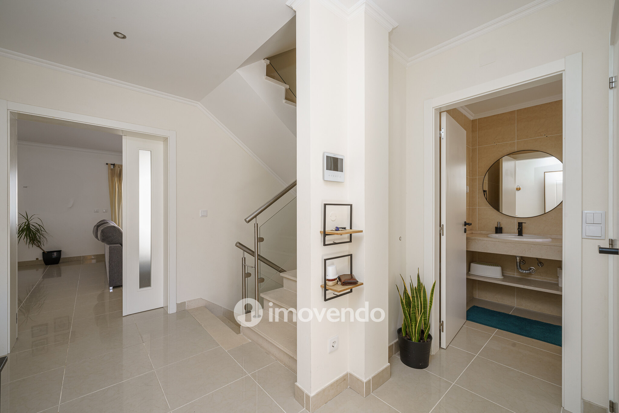 Moradia T3+1, com garagem e áreas amplas, em Alcochete
