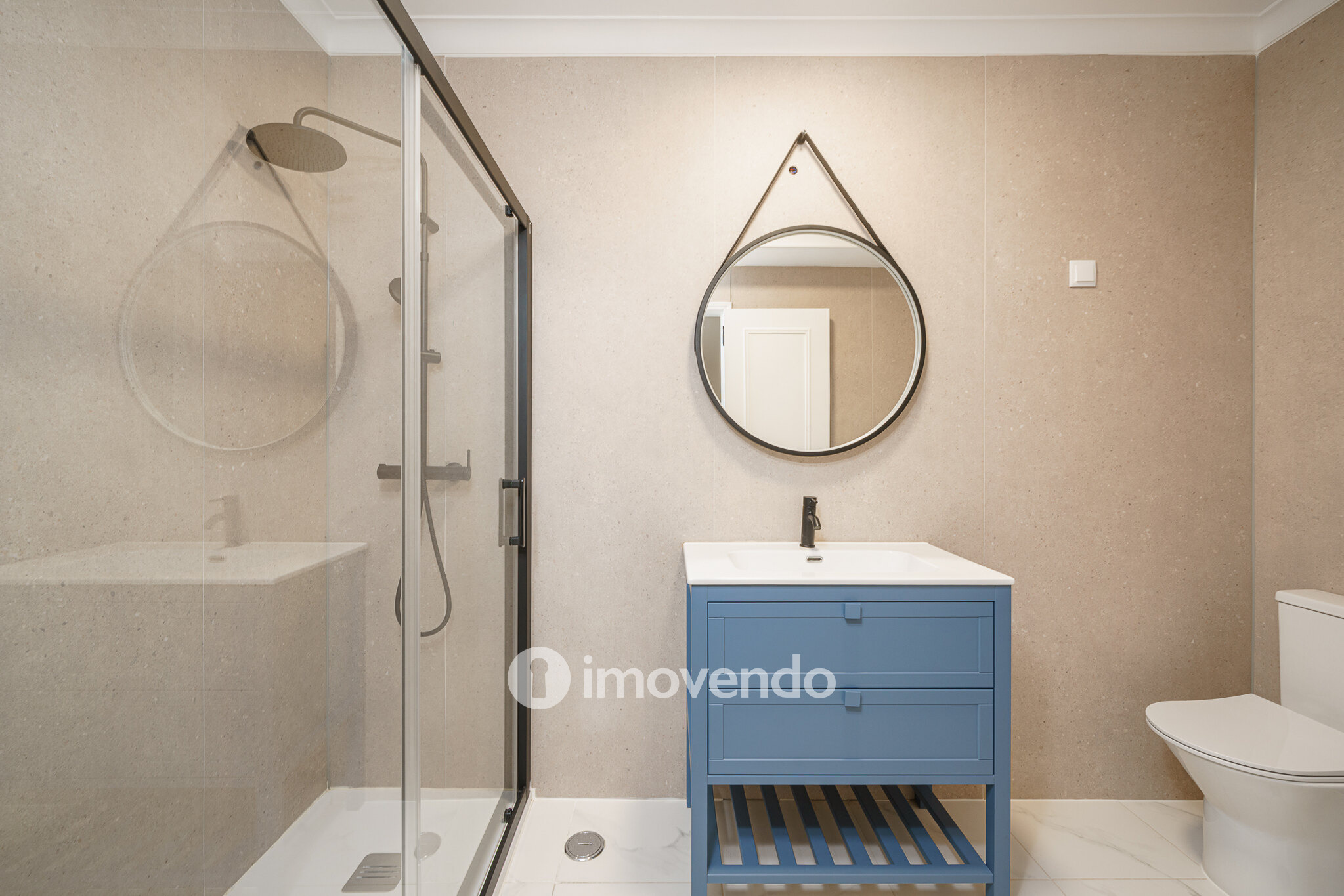 Apartamento T3 totalmente renovado, no centro de Alcochete