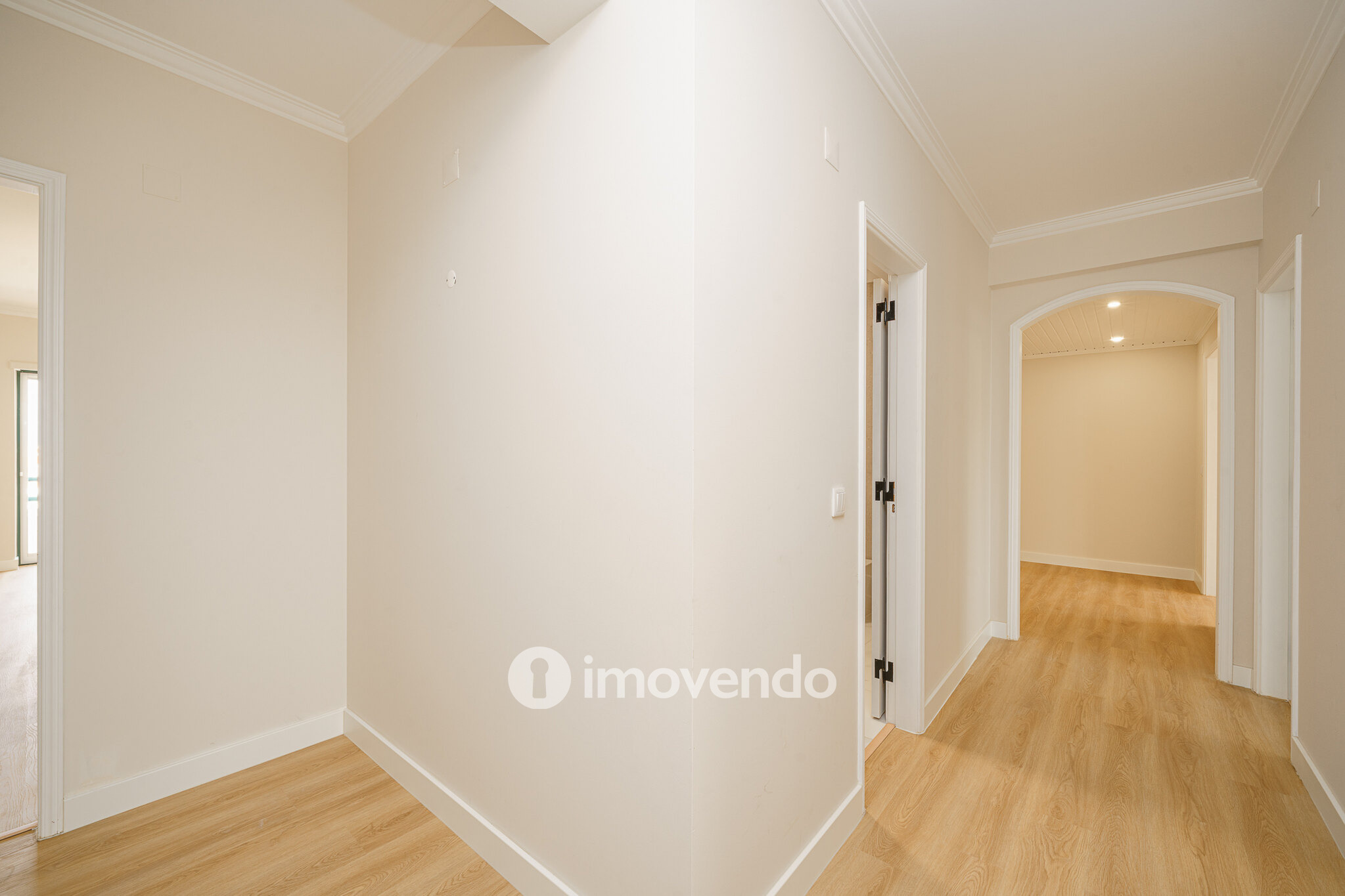 Apartamento T3 totalmente renovado, no centro de Alcochete