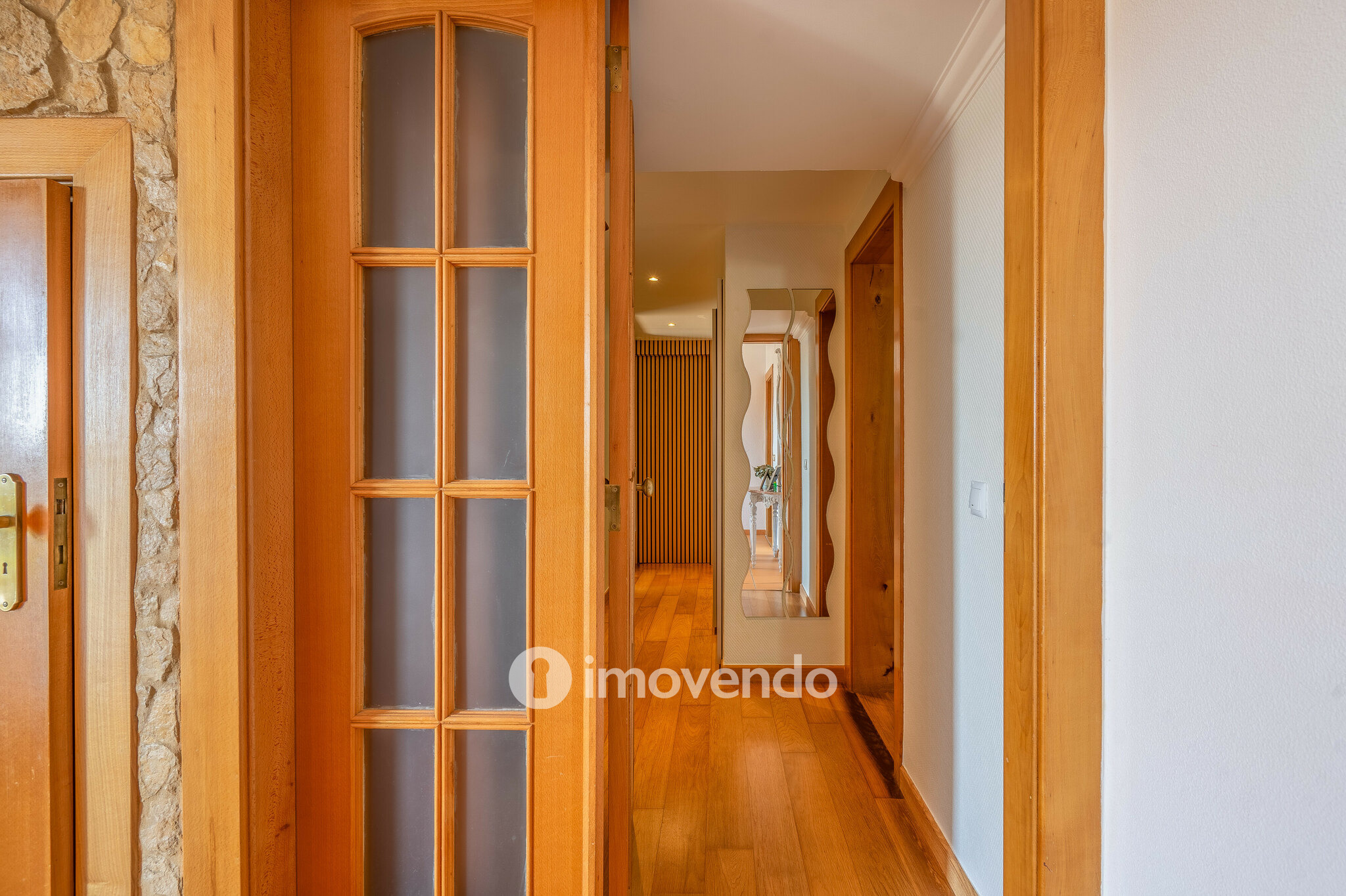 Moradia T3+1 com terreno com jardim, piscina e garagem, em Alenquer