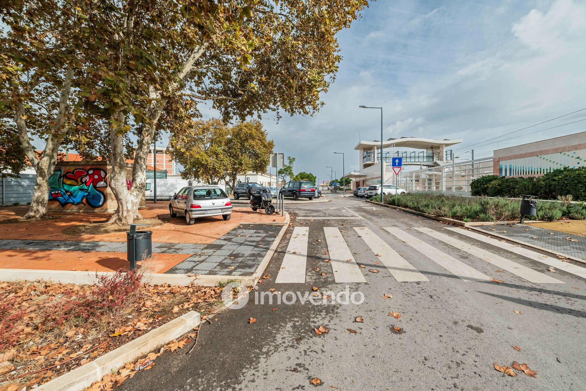 Apartamento T3, com áreas amplas e arrecadação, no centro do Barreiro