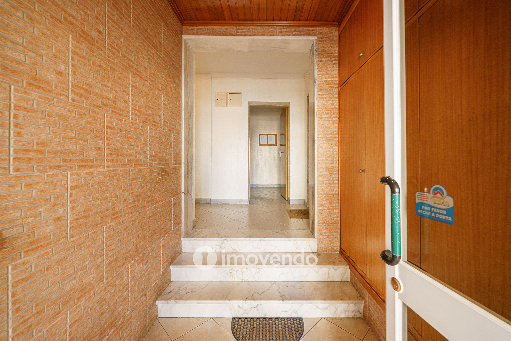 Apartamento T3 totalmente renovado, no centro de Alcochete
