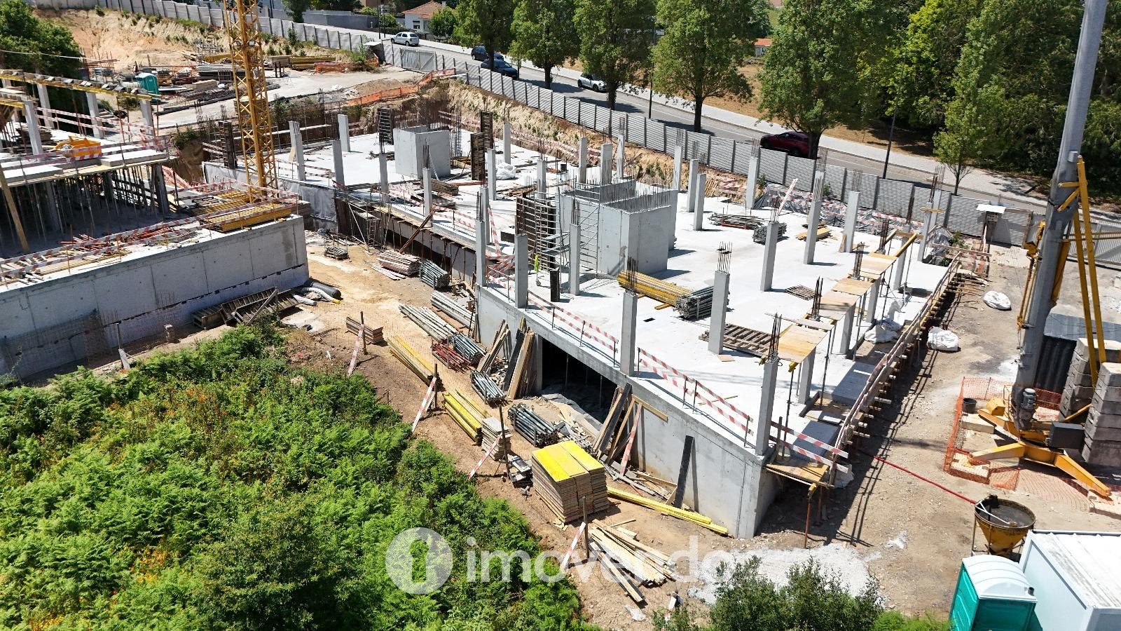 Apartamento T2, com vista Rio, no Empreendimento D'Ouro Mar