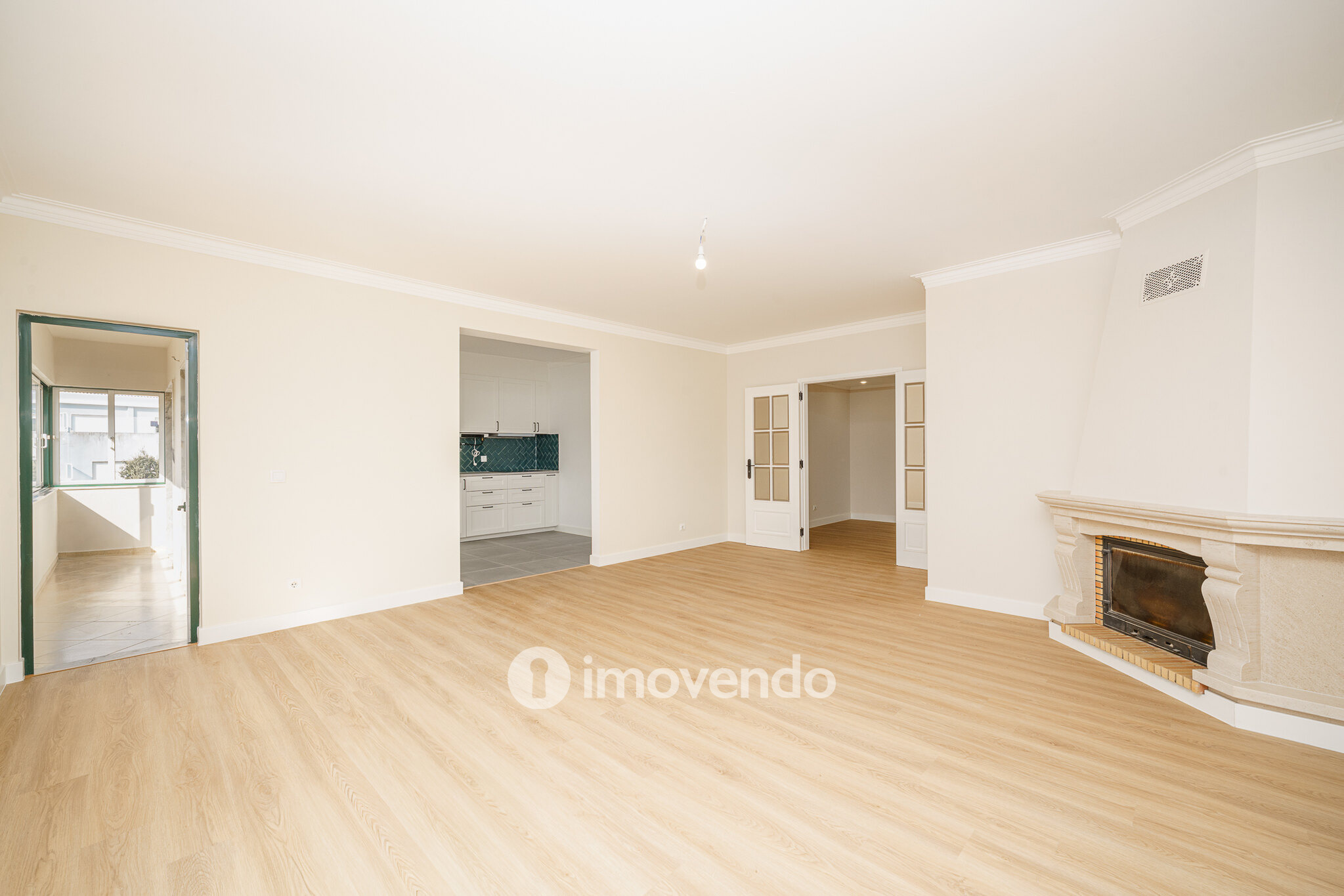 Apartamento T3 totalmente renovado, no centro de Alcochete