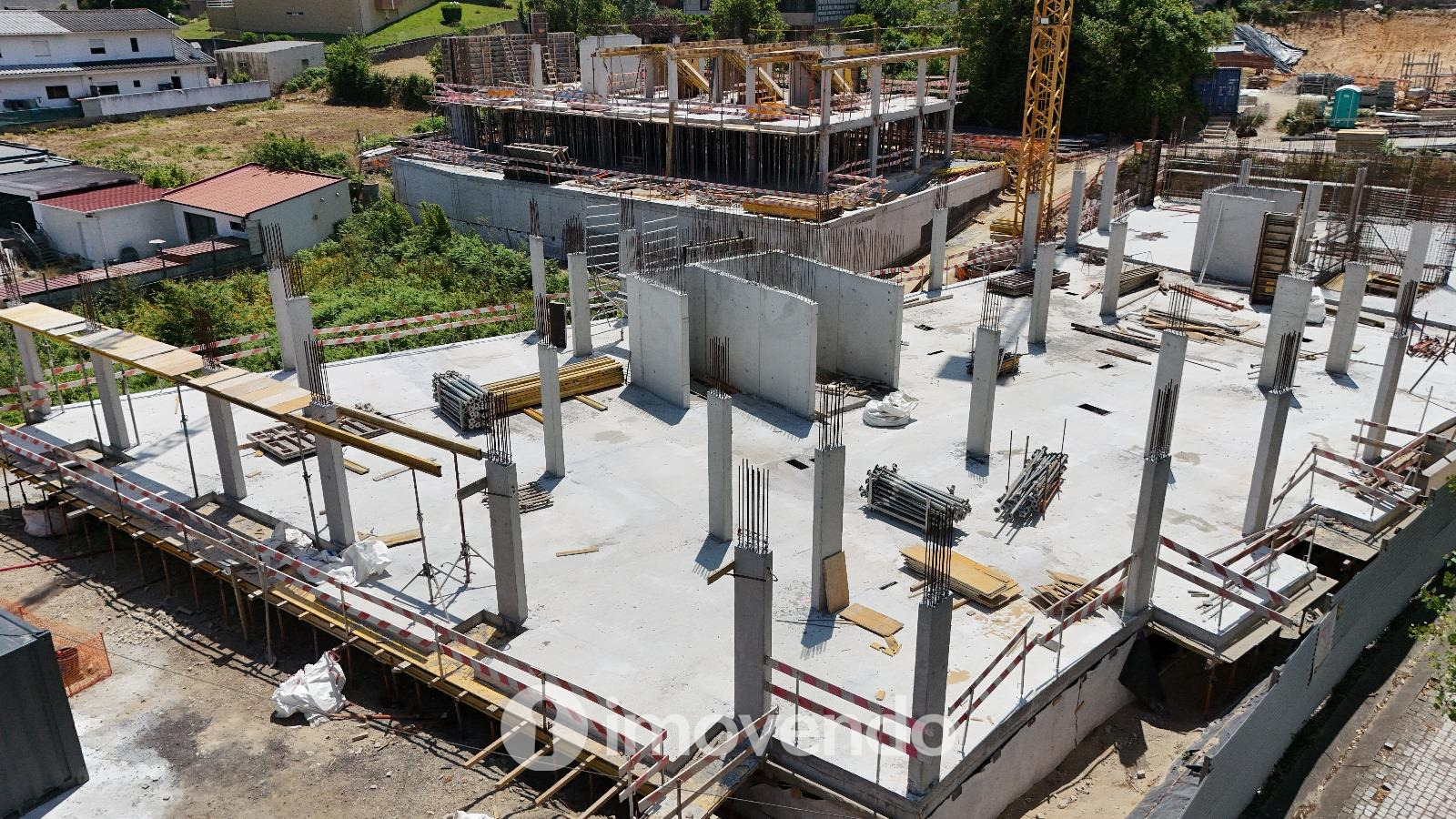 Apartamento T2, com vista Rio, no Empreendimento D'Ouro Mar