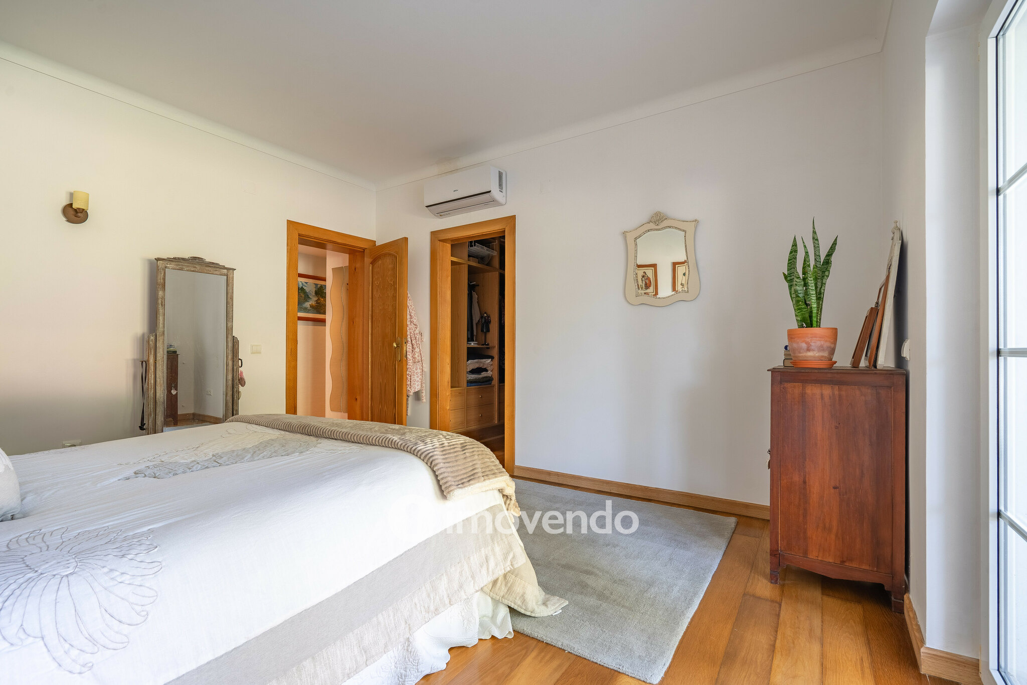 Moradia T3+1 com terreno com jardim, piscina e garagem, em Alenquer