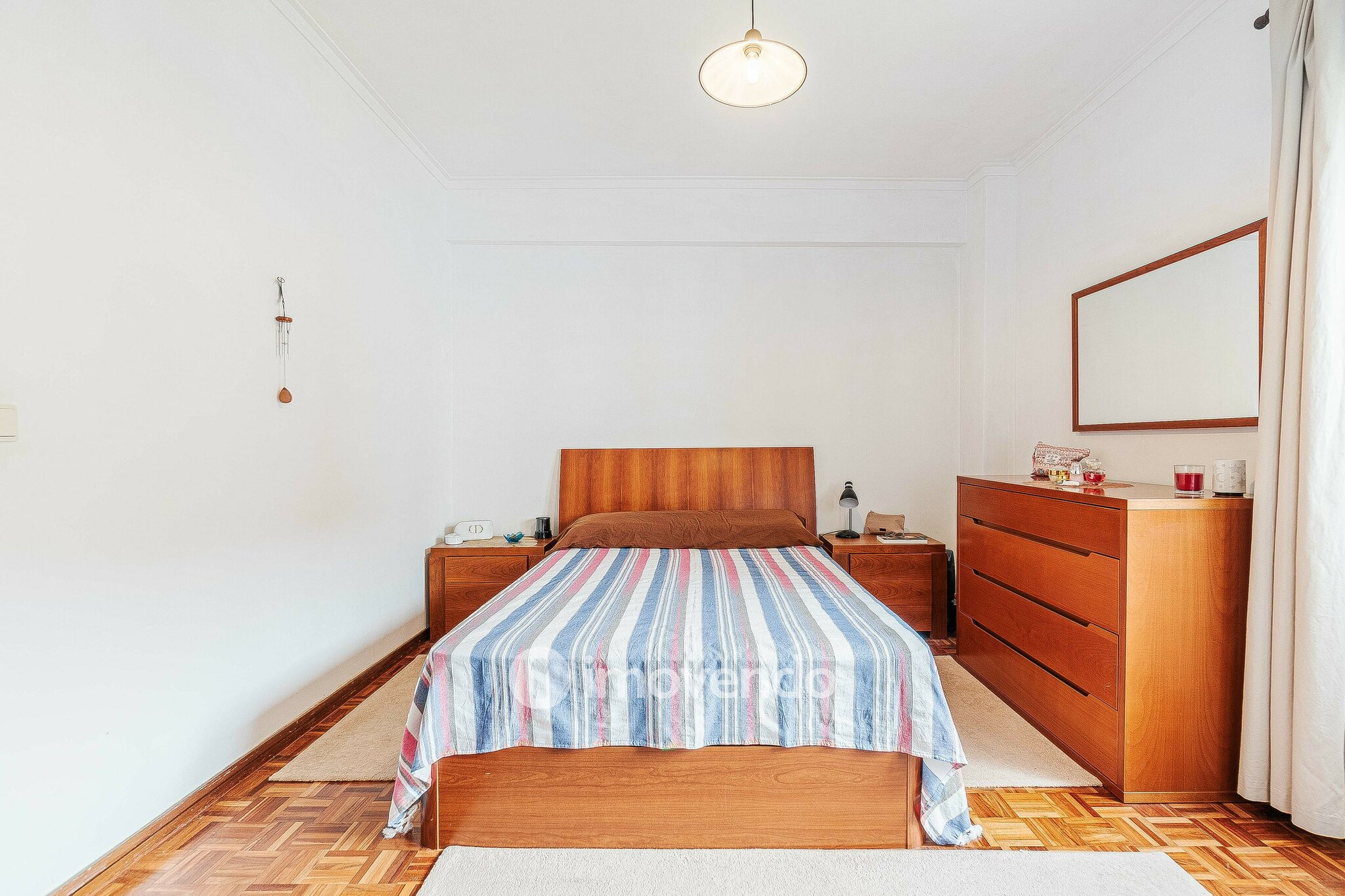 Apartamento T3, com áreas amplas e arrecadação, em Massamá