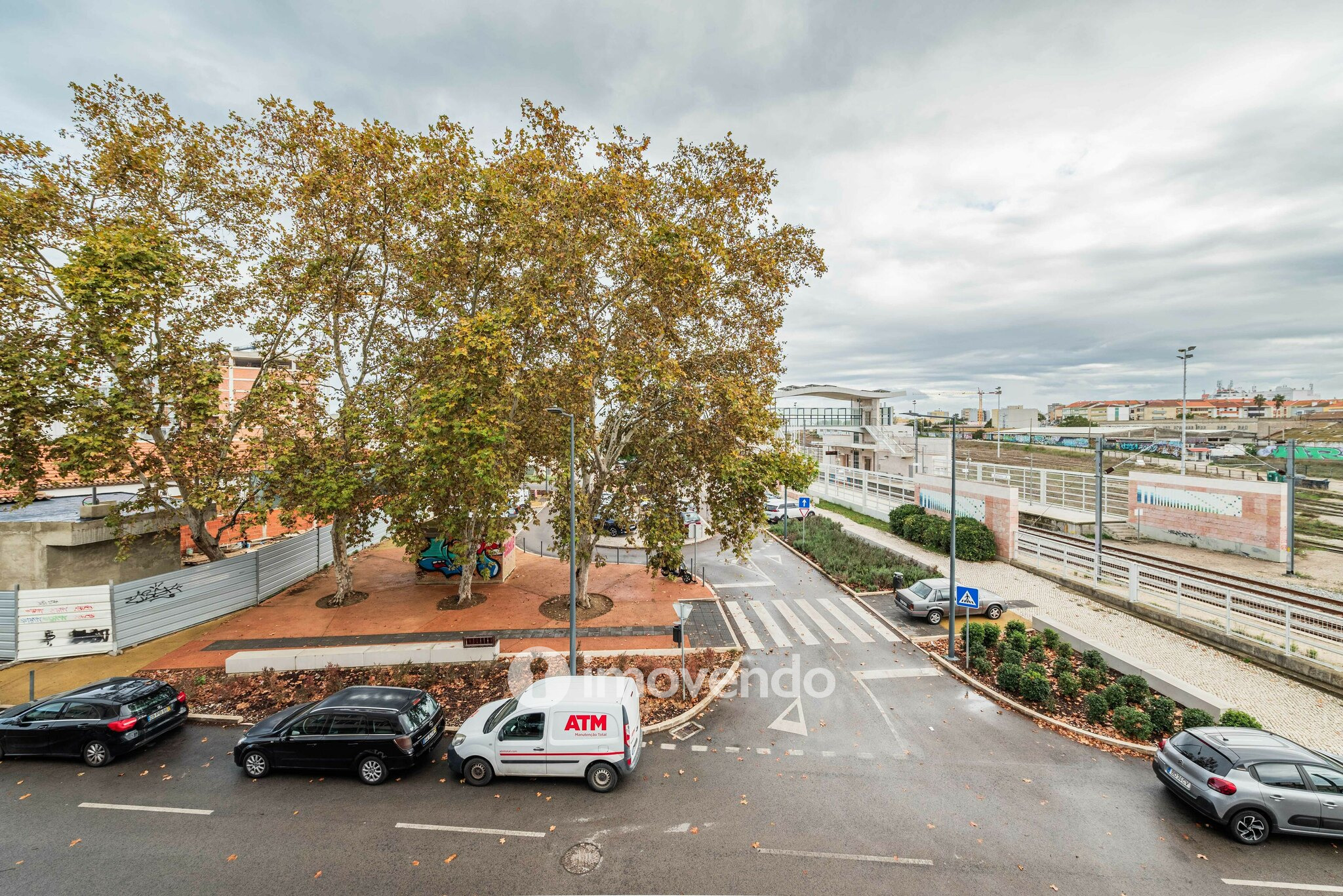 Apartamento T3, com áreas amplas e arrecadação, no centro do Barreiro