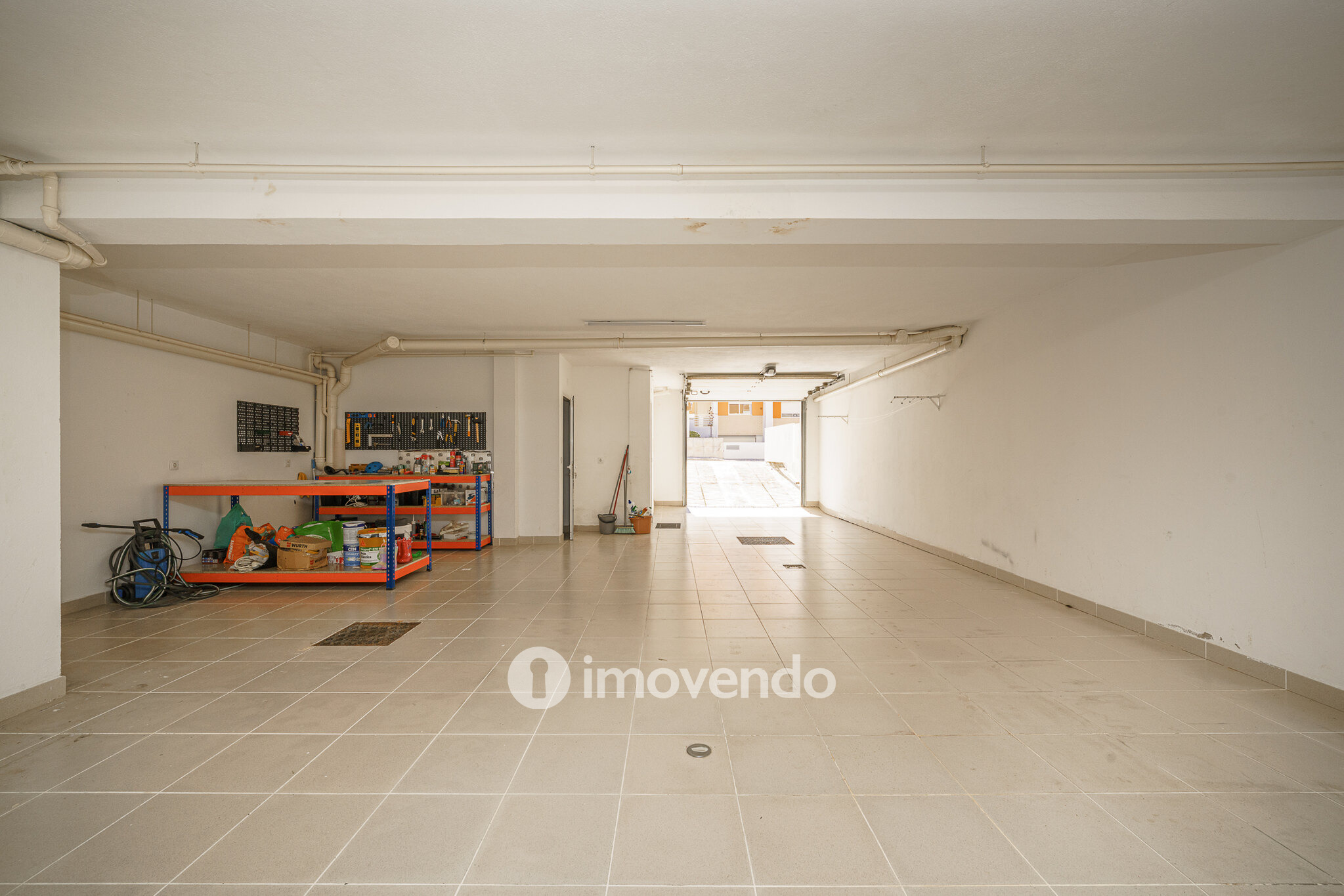 Moradia T3+1, com garagem e áreas amplas, em Alcochete