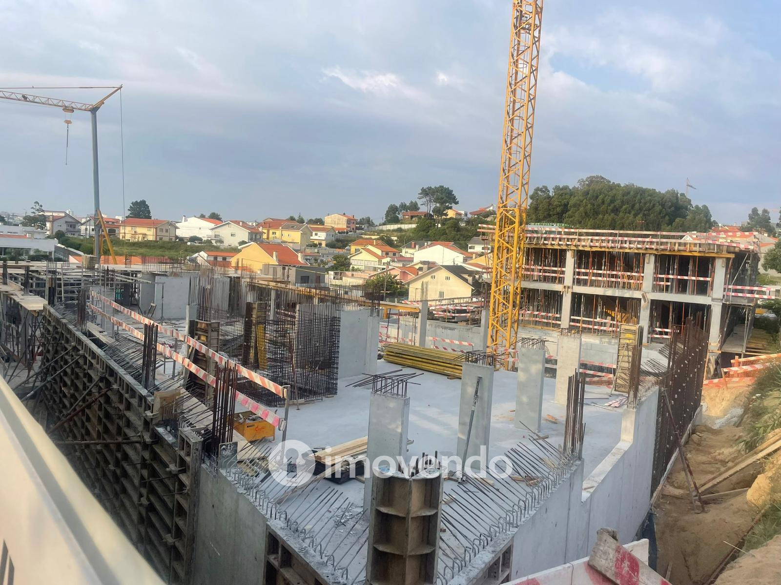 Apartamento T2, com vista Rio, no Empreendimento D'Ouro Mar