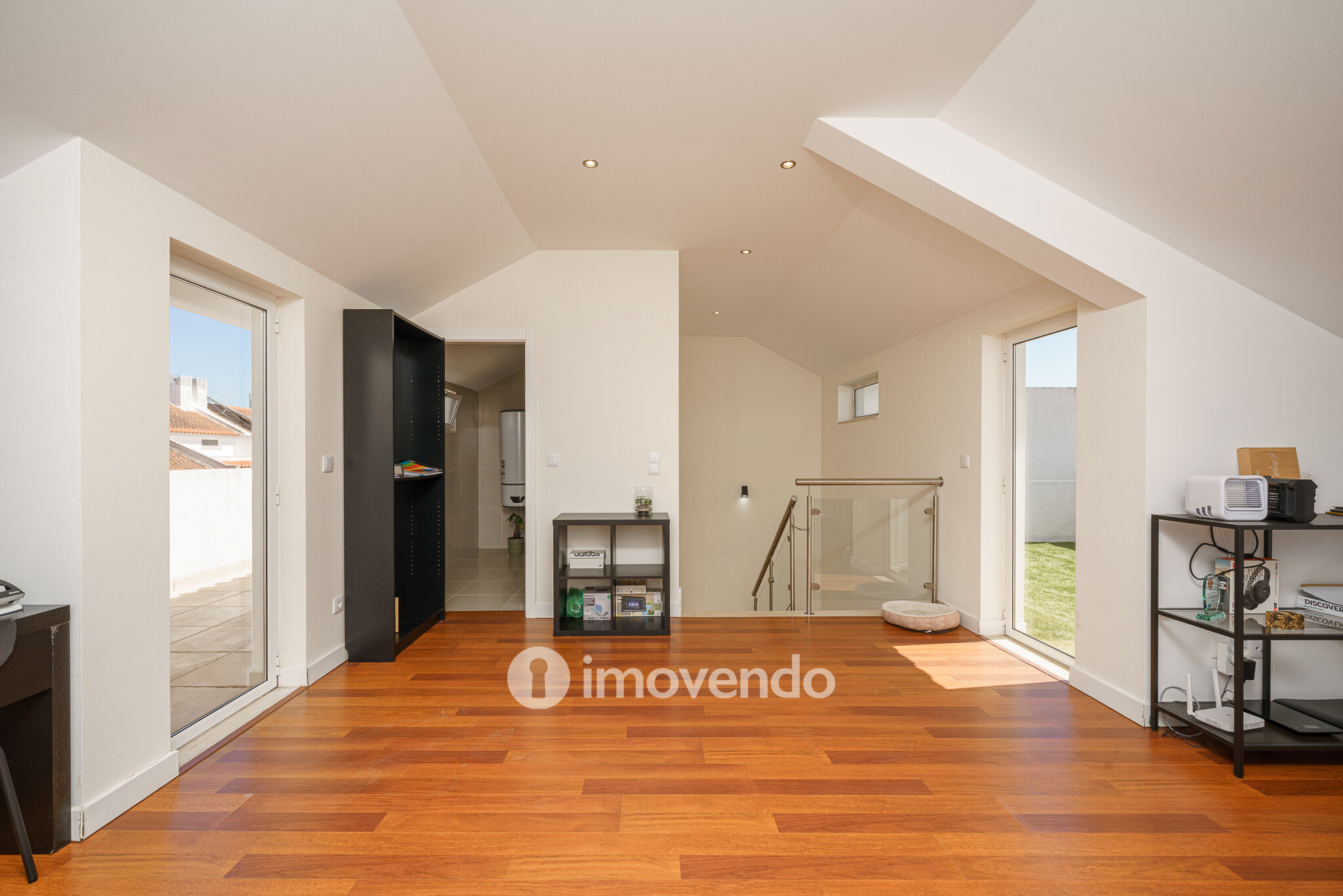 Moradia T3+1, com garagem e áreas amplas, em Alcochete