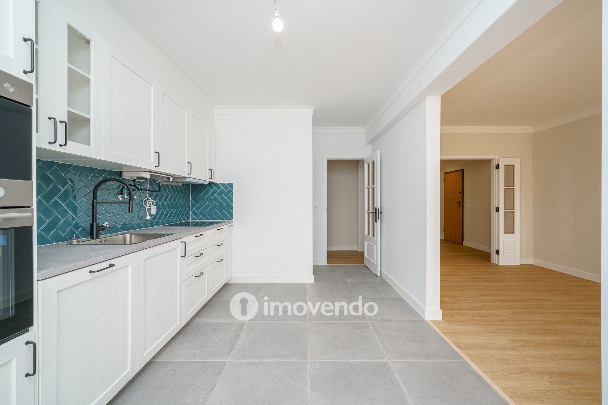 Apartamento T3 totalmente renovado, no centro de Alcochete