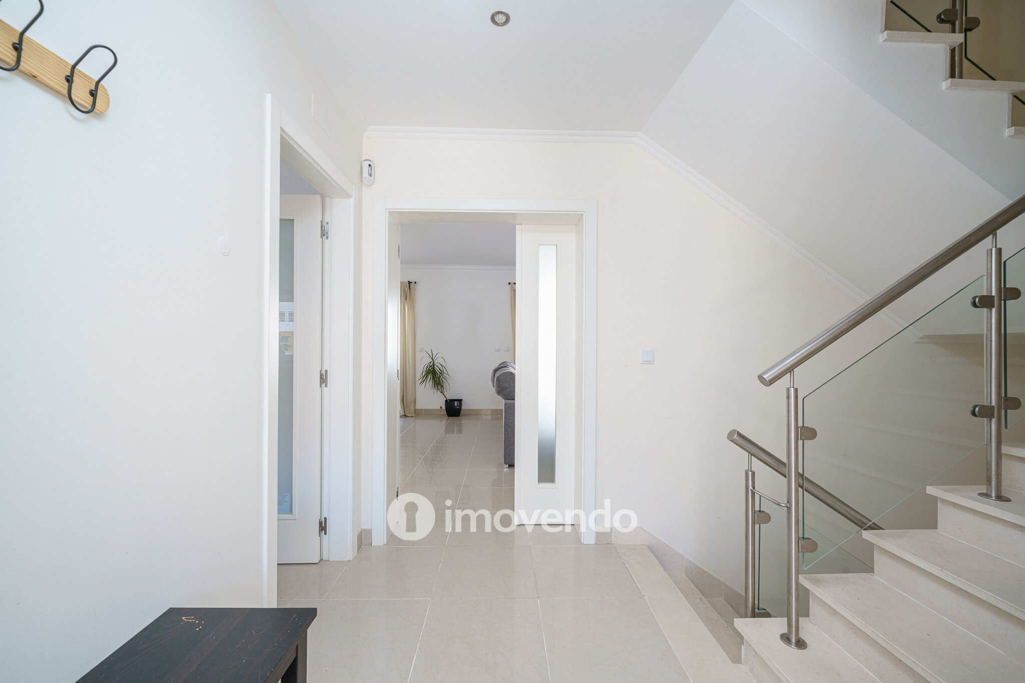 Moradia T3+1, com garagem e áreas amplas, em Alcochete