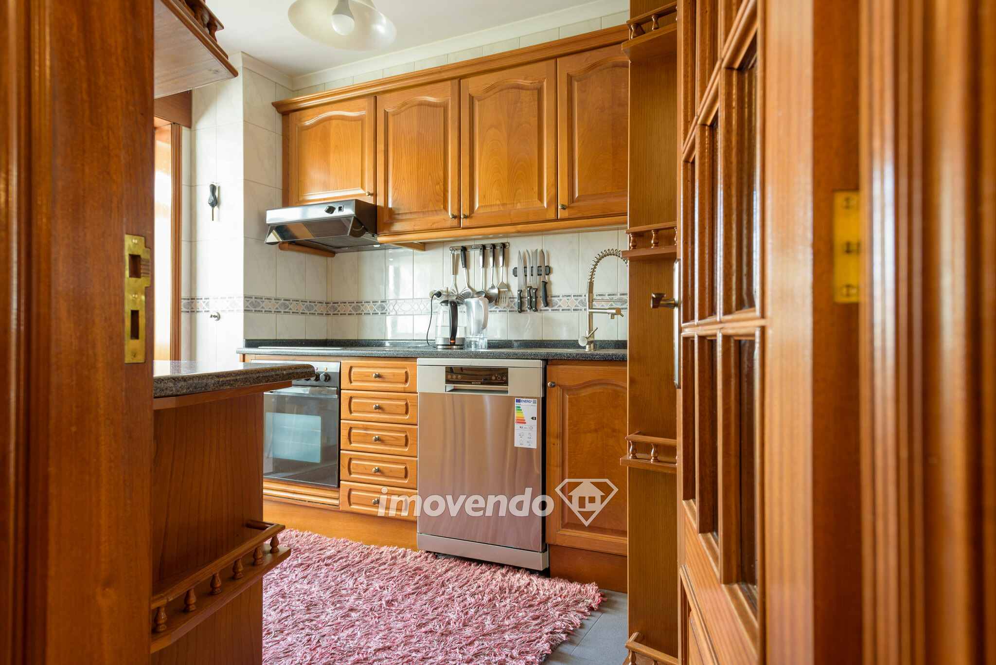 Apartamento T3 Duplex, com cozinha equipada e estacionamento, no Porto
