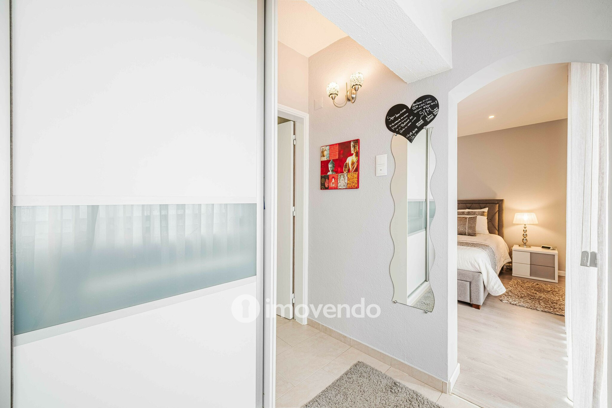 Moradia T4, com anexo e estacionamento, em Lourel, Sintra