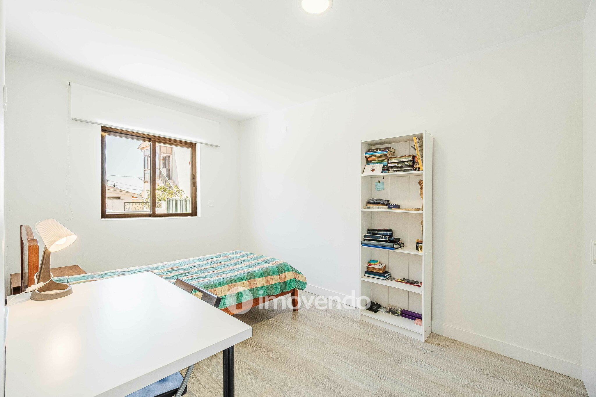 Moradia T2+1, totalmente remodelada, em São Domingos de Rana