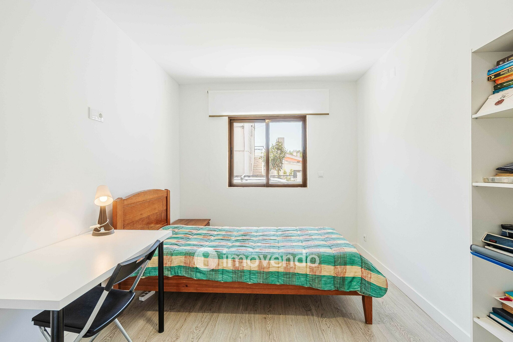 Moradia T2+1, totalmente remodelada, em São Domingos de Rana
