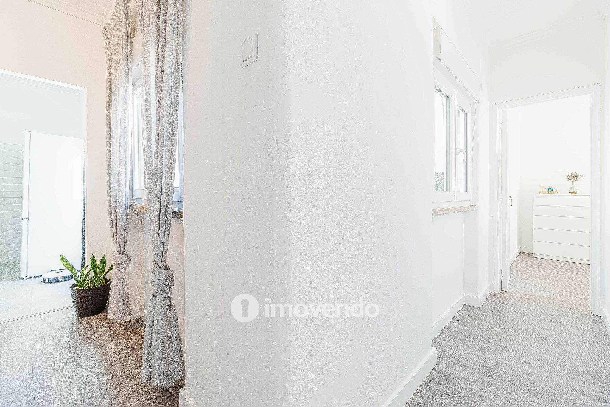 Apartamento T1+1 com terraço de 27m², no Pendão, em Queluz