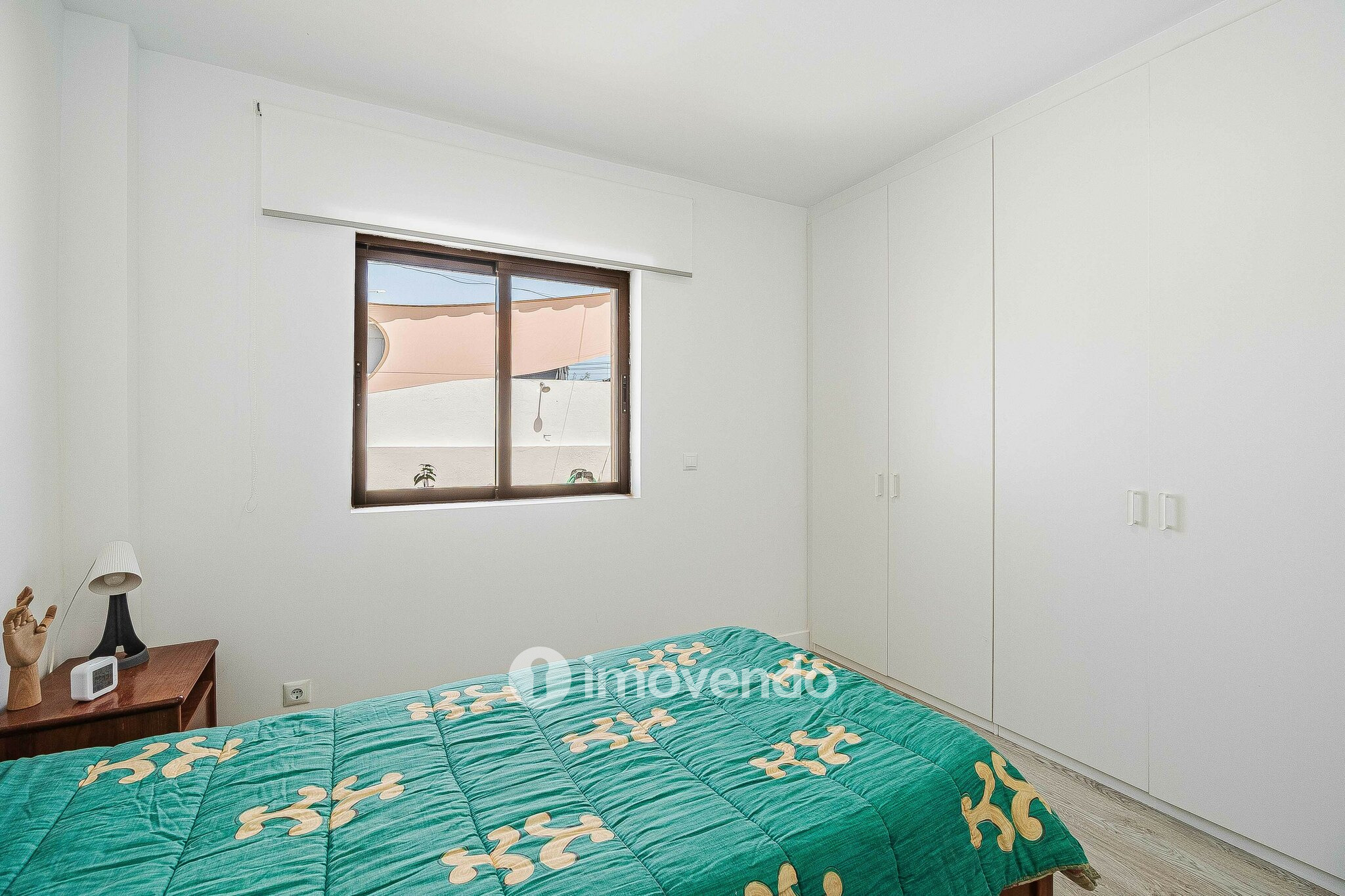 Moradia T2+1, totalmente remodelada, em São Domingos de Rana