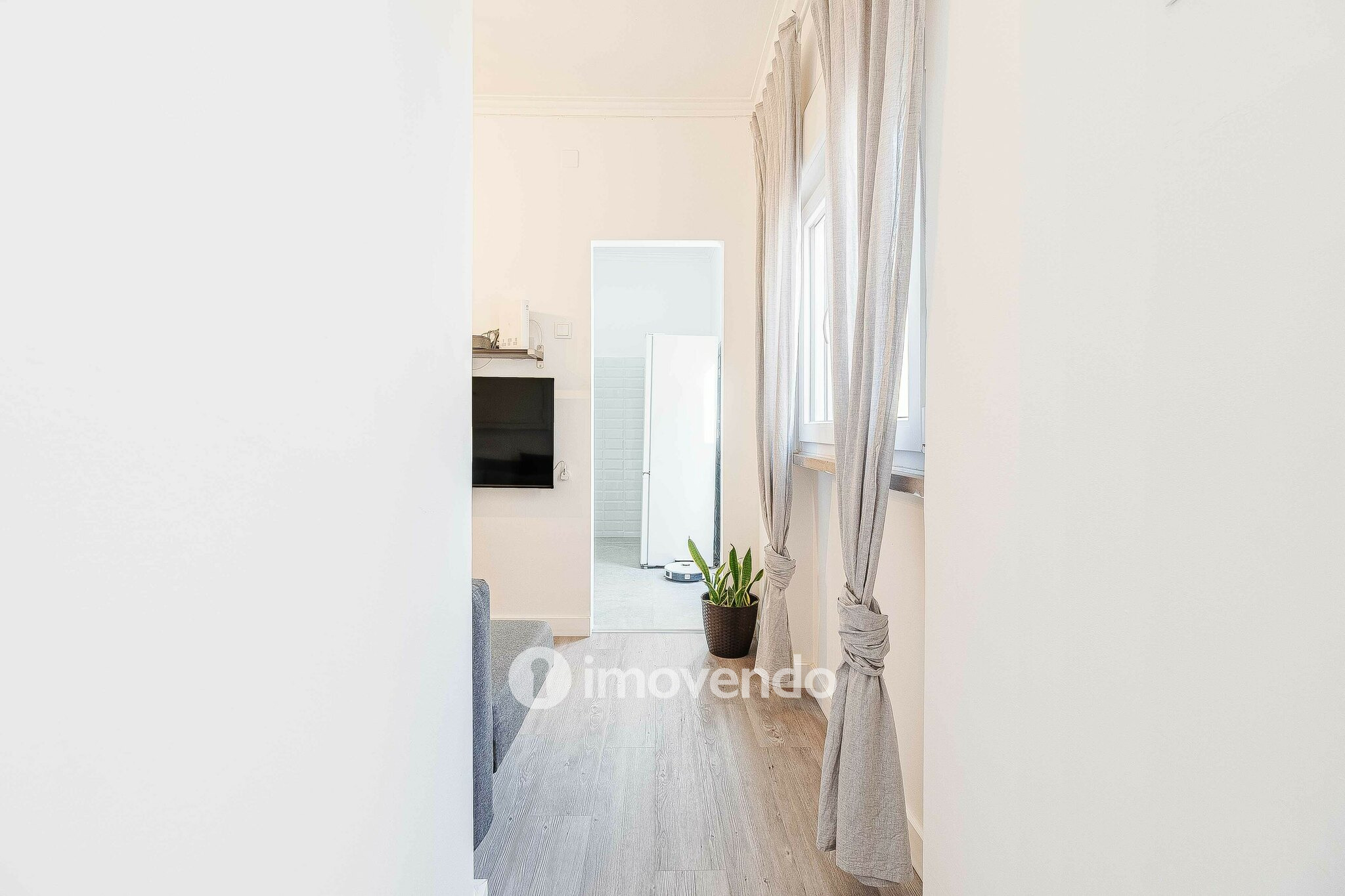 Apartamento T1+1 com terraço de 27m², no Pendão, em Queluz
