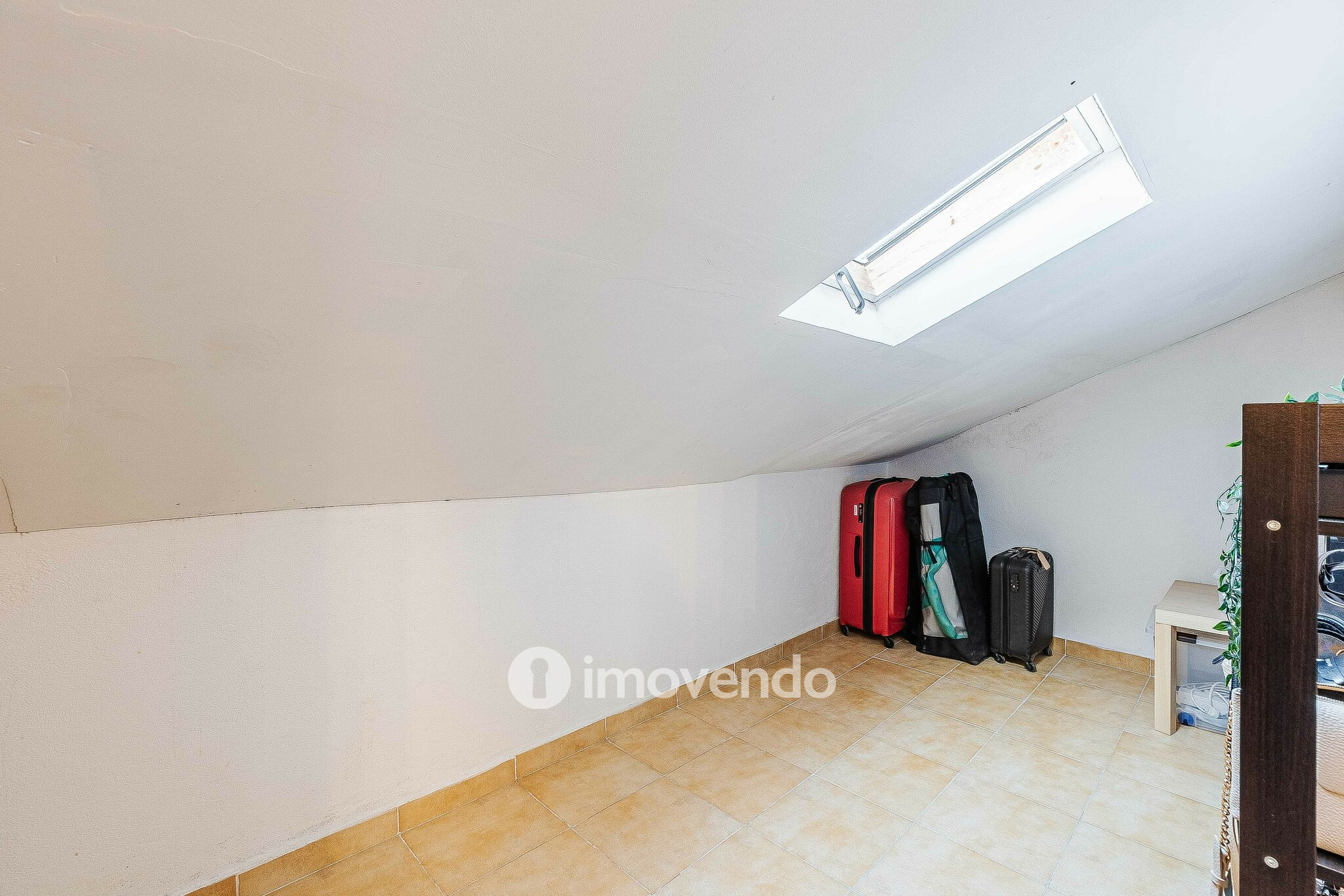 Apartamento T1+1 com terraço de 27m², no Pendão, em Queluz