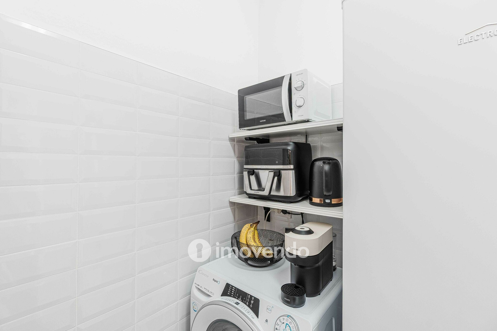 Apartamento T1+1 com terraço de 27m², no Pendão, em Queluz