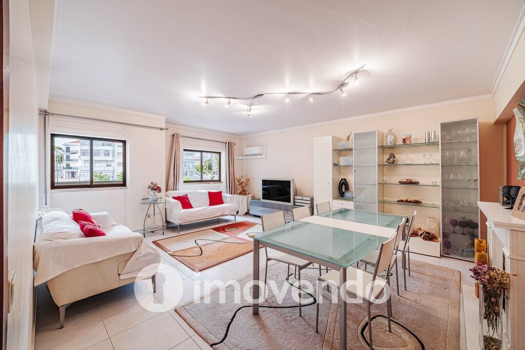 Apartamento T4 em Almada, Pragal com 137 m<sup>2</sup> por 515.000