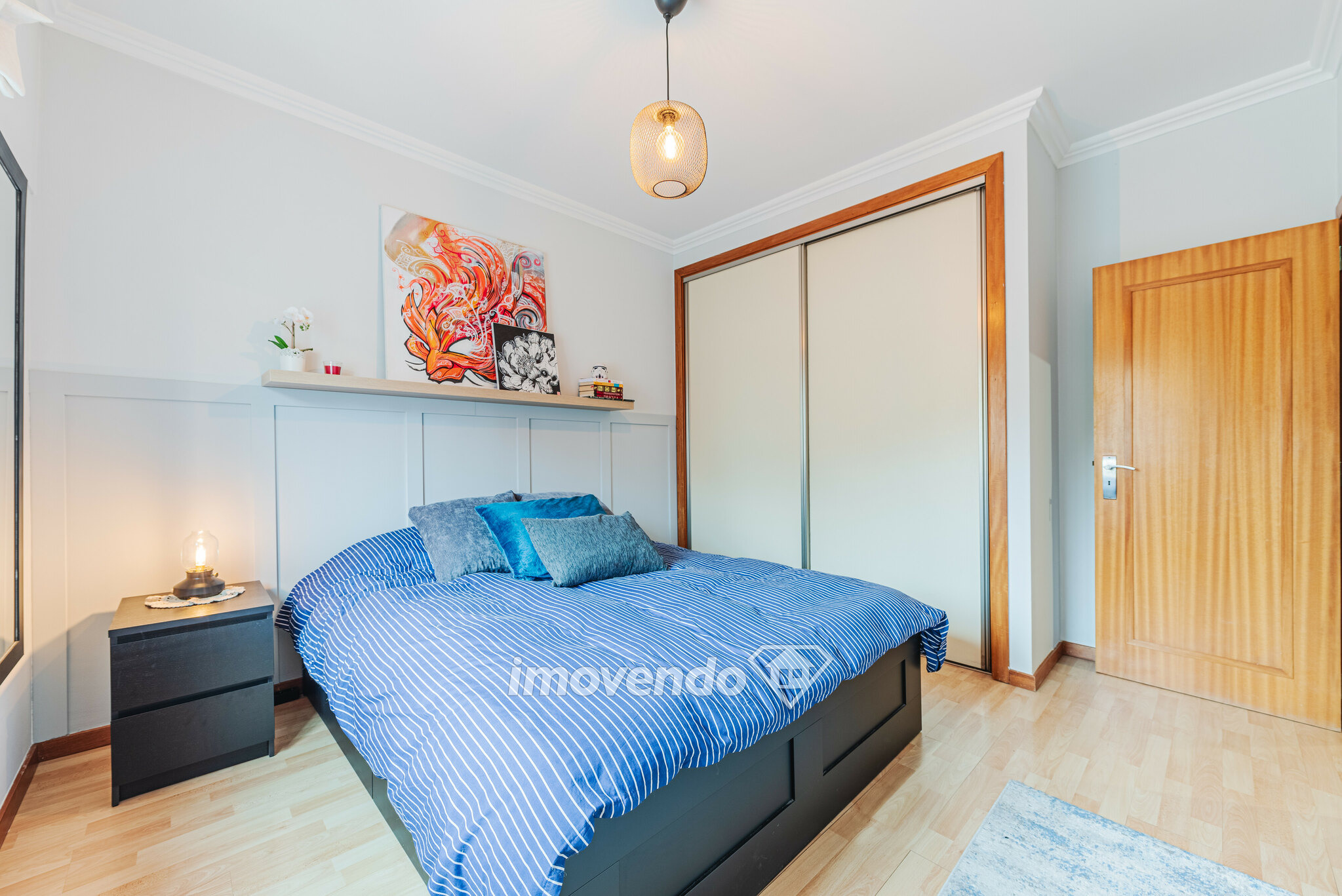 Apartamento T1 com garagem e cozinha equipada, em São Domingos de Rana