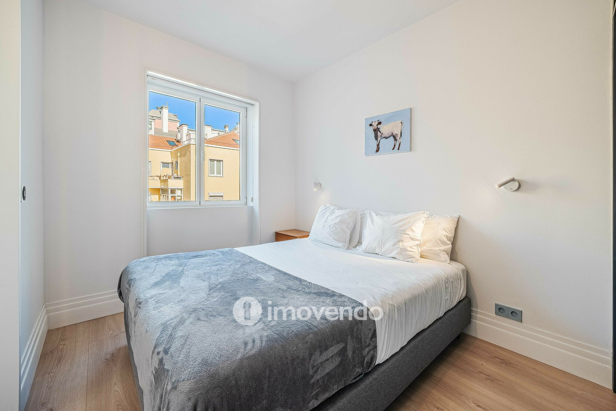 Apartamento T2 com cozinha equipada e mobilado, nas Amoreiras